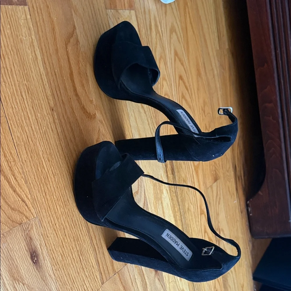 Steve Madden Black Suede Platform Block Heel Sandals